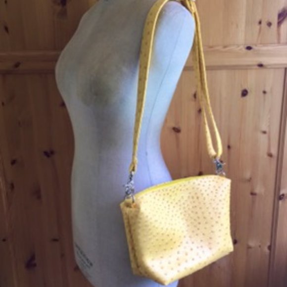 Reversible Tote Green Yellow Ostrich Convertible Shoulder Strap NWOT - Picture 8 of 9